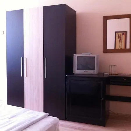 Velevi Guest house 2*